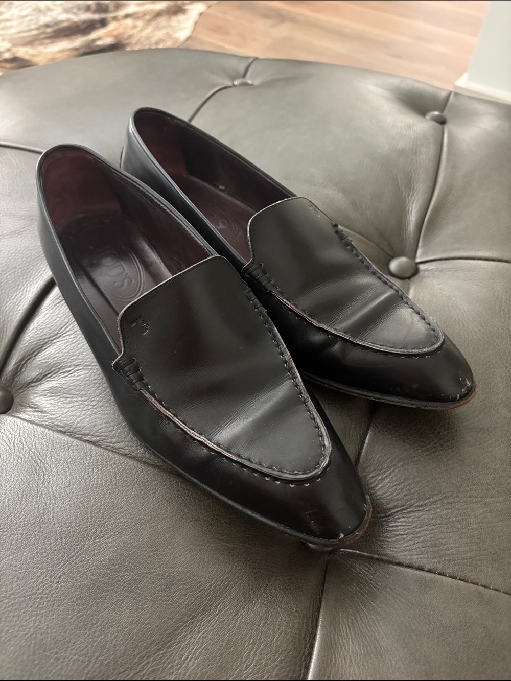 Tod's Black Leather Women's Loafers